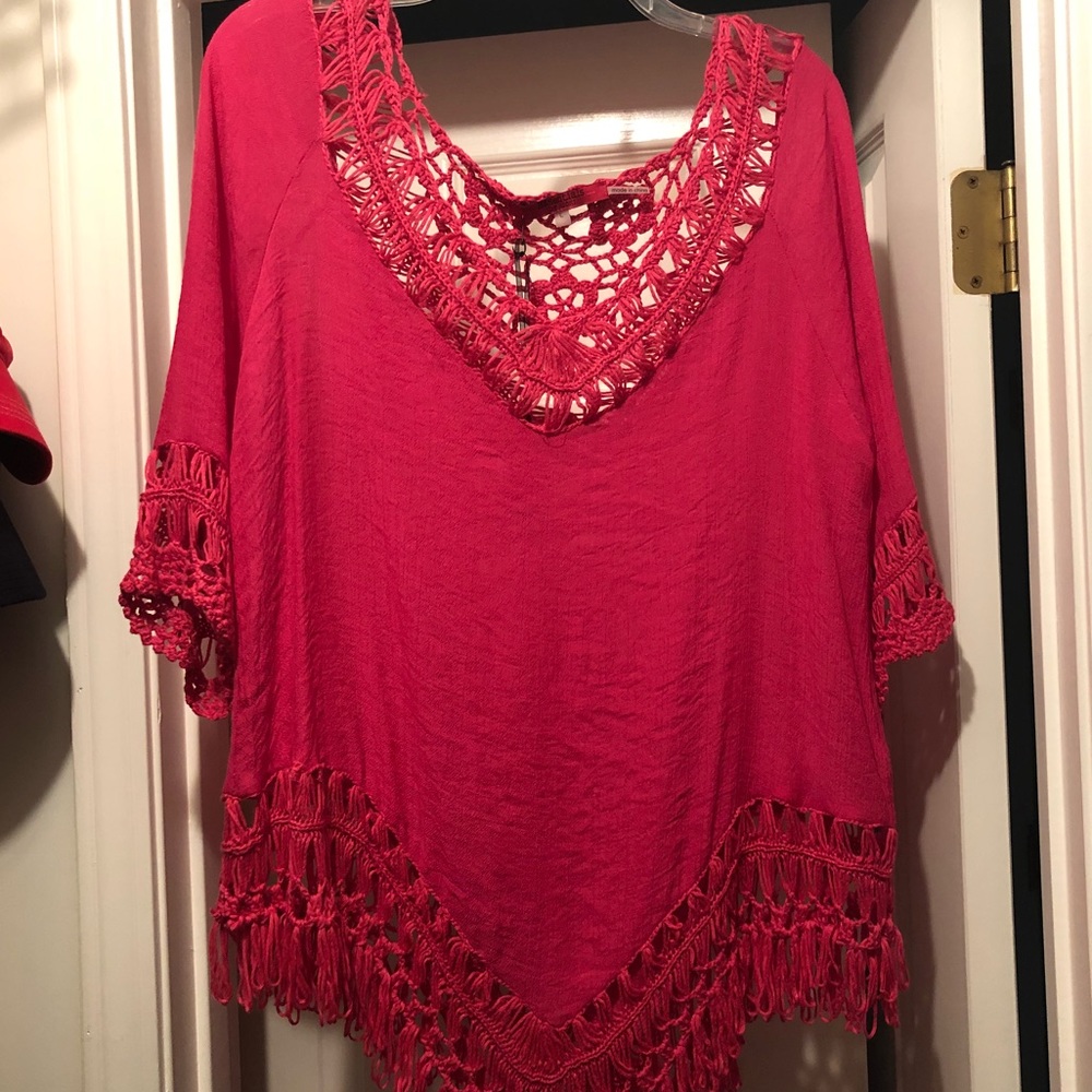 NWT fuchsia summer top with fringe
